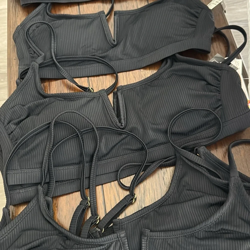 61. Salt + Cove Womens Ribbed Nylon Bikini Swim Top Black - Picture 2 of 2